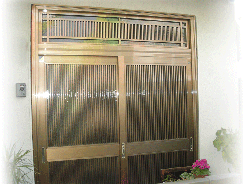 【松戸市】「MIWA」新日軽の引戸玄関の鍵交換の画像イメージ